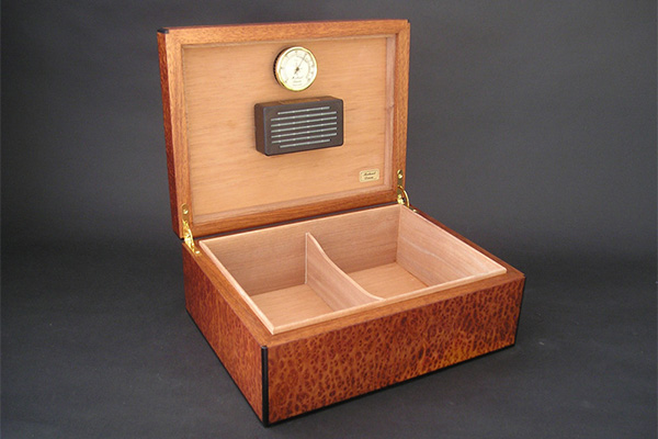 empty cigar humidor